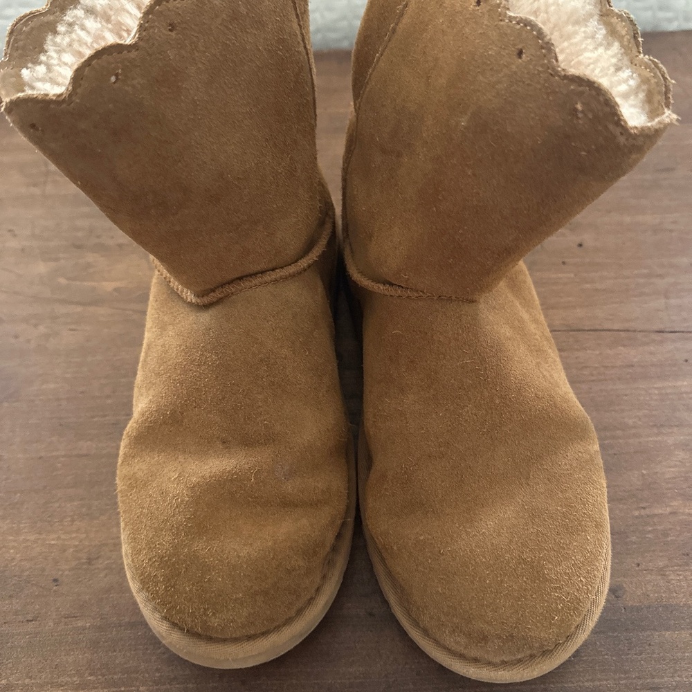 Scalloped Uggs